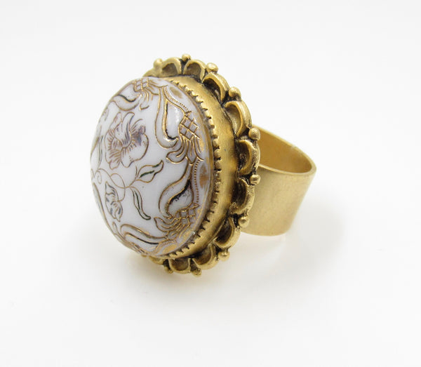 Vintage White and Gold Flower Button Ring