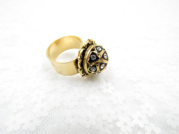 Button Ring