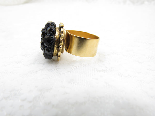 Button Ring